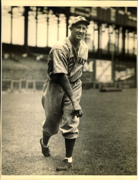 1933-34 circa Allyn Stout Cincinnati Reds "The Sporting News Collection Archives" Original 7.5" x 10" Photo (Sporting News Collection Hologram/MEARS Photo LOA)