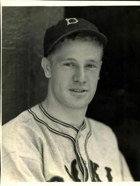 1940s circa Frank Bartol Minor Leagues "The Sporting News Collection Archives" Original 7.5" x 10" Photo (Sporting News Collection Hologram/MEARS Photo LOA)