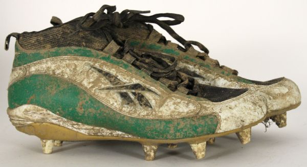 1996-97 Jeff Thomason "Mud Bowl" NFC Divisional Playoff Game Used Cleats - 1/4/97 - Green Bay Packers vs. San Francisco 49ers – Super Bowl XXXI Championship Season