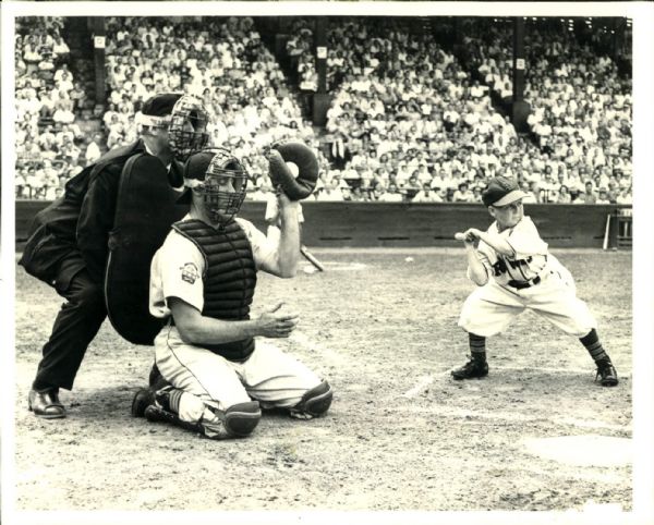 1951 Ed Gaedel St. Louis Browns "The Sporting News Collection Archives" Modern Print (Sporting News Collection Hologram/MEARS Photo LOA)