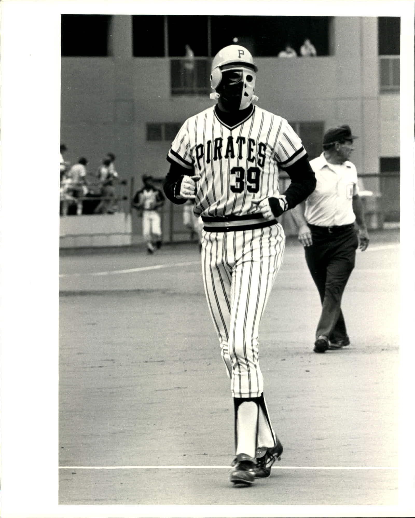 Pittsburgh Pirates, 1978 - Dave Parker with a football face-mask