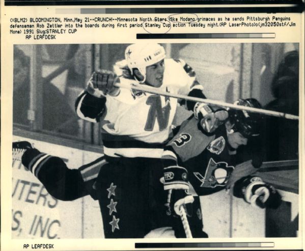 1991 Stanley Cup Finals Pittsburgh Penguins Minnesota North Stars "The Sporting News Collection Archives" Laserphotos (Sporting News Collection Hologram/MEARS Photo LOA) - Lot of 15