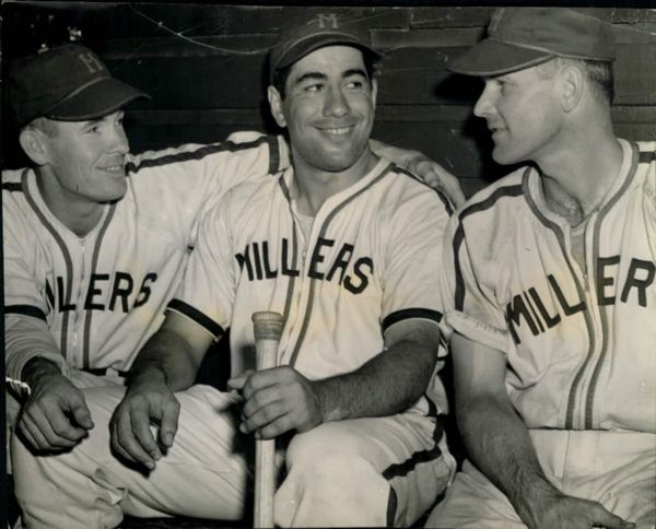 1941 Babe Barna Buck Fausett Ab Wright Minneapolis Millers "The Chicago Sun-Times Collection Archives" Original Photo (Chicago Sun-Times Hologram/MEARS Photo LOA)