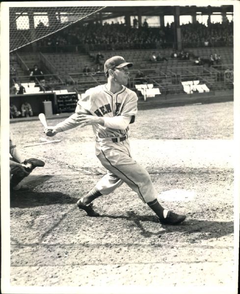 1940 Mel Ott New York Giants "The Sporting News Collection Archives" Original Photo (Sporting News Collection Hologram/MEARS Photo LOA)