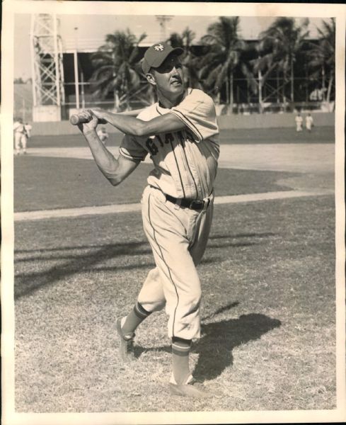 1943-46 Johnny Rucker New York Giants "The Sporting News Collection Archives" Original 8" x 10" Photo (Sporting News Collection Hologram/MEARS Photo LOA)