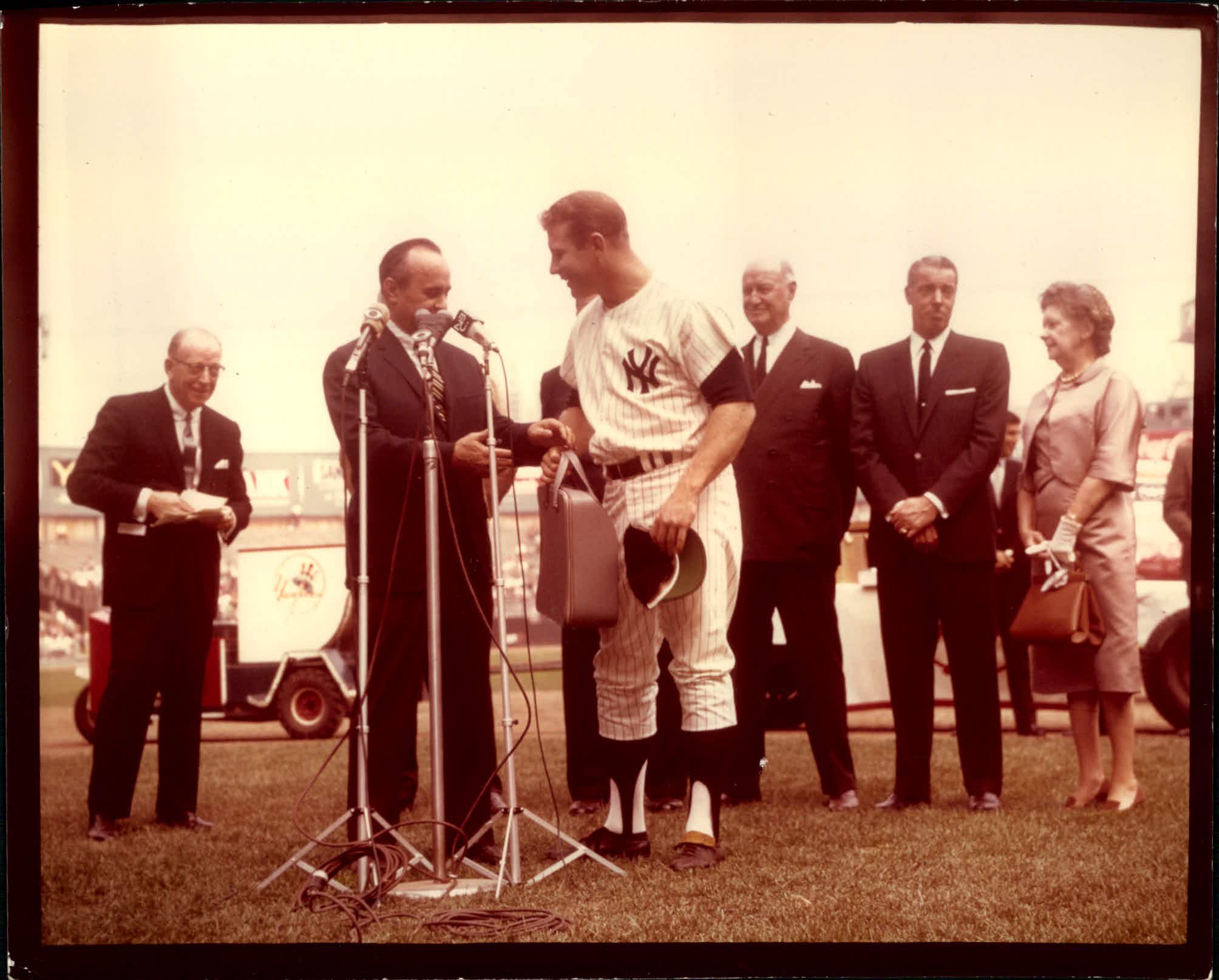 Lot Detail - 1955 Mickey Mantle and Family The Sporting News Collection  Archives Original Photo (Sporting News Collection Hologram/MEARS Photo LOA)