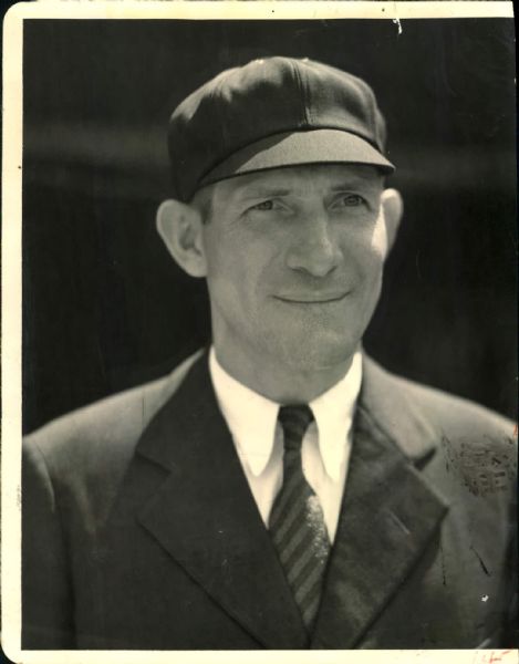 1930s Larry Goetz Umpire "The Sporting News Collection Archives" Original Photo (Sporting News Collection Hologram/MEARS Photo LOA)