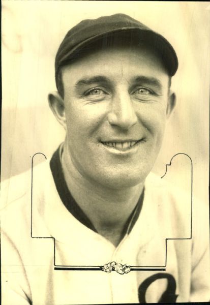 1925 George Boehler Oakland Oaks (PCL) "The Sporting News Collection Archives" Original 6.5" x 9.5" Photo (Sporting News Collection Hologram/MEARS Photo LOA)