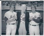 1976 Tom Seaver New York Mets "The Sporting News Collection Archives" Original 8" x 10" Photo (Sporting News Collection Hologram/MEARS Photo LOA)