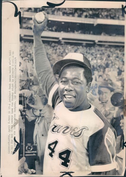 1974 Hank Aaron Atlanta Braves "The Sporting News Collection Archives" Original 7" x 10" Photo (Sporting News Collection Hologram/MEARS Photo LOA)