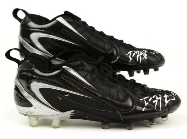 2007 Devin Hester Chicago Bears Game Worn Signed Cleats "GU 07" w/ Photo From Signing (MEARS Auction LOA & JSA)