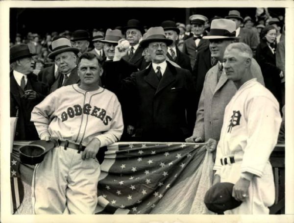 1933 Max Carey Brooklyn Dodgers "The Sporting News Collection Archives" Original 6.5" x 8.5" Photo (Sporting News Collection Hologram/MEARS Photo LOA)
