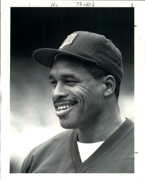 1993 Dave Winfield Minnesota Twins "The Sporting News Collection Archives" Original 8" x 10" Photos (Sporting News Collection Hologram/MEARS Photo LOA) - Lot of 4