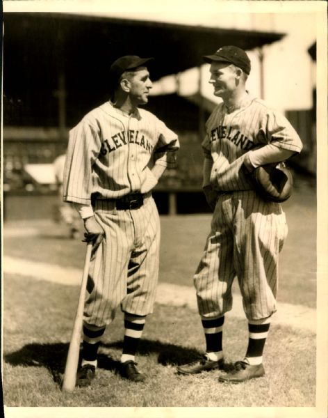 1933 Roger Peckinpaugh Roy Spencer Cleveland Indians "The Sporting News Collection Archives" Original 8" x 10" Photo (Sporting News Collection Hologram/MEARS Photo LOA)