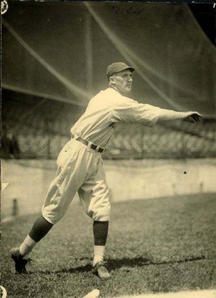 1924 Joseph Reddy Buffalo Bisons IL "The Sporting News Collection Archives" Original Photo (Sporting News Collection Hologram/MEARS Photo LOA)