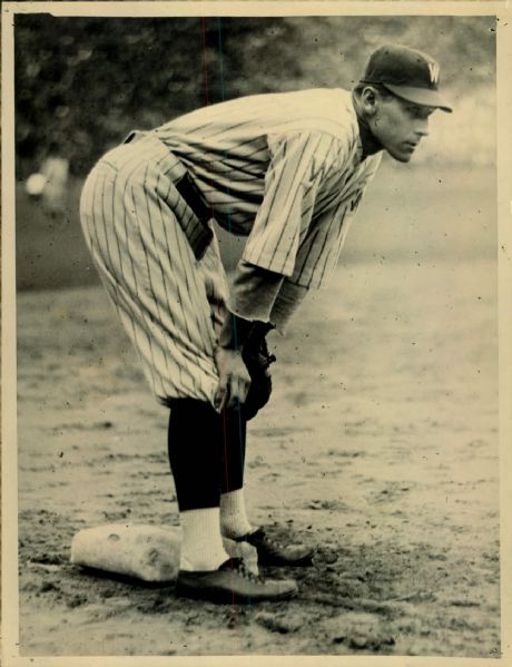 1924-25 Ossie Bleuge Washington Senators "The Sporting News Collection Archives" Original Photo (Sporting News Collection Hologram/MEARS Photo LOA)