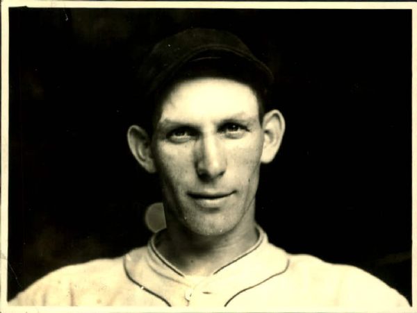 1923-24 Joe Bonowitz Omaha Buffaloes "The Sporting News Collection Archives" Original 4" x 5.5" Photo (Sporting News Collection Hologram/MEARS Photo LOA)