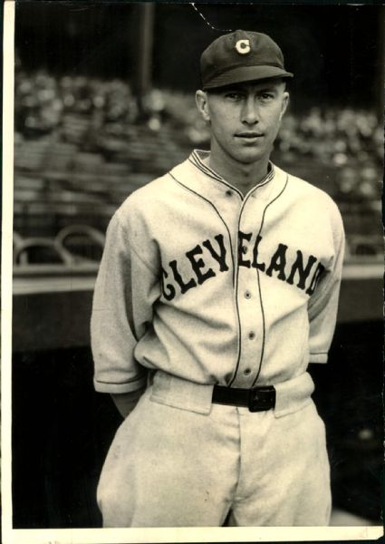 1928 Carl Lind Cleveland Indians "The Sporting News Collection Archives" Original 7" x 10" Photo (Sporting News Collection Hologram/MEARS Photo LOA)