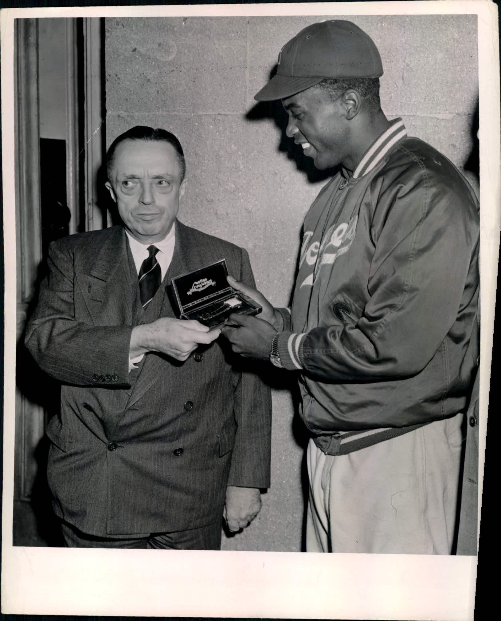 Jackie Robinson Day: J.G. Taylor Spink pens column about TSN's 1947 Rookie  of the Year