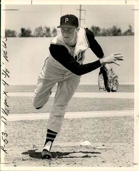 1968-83 Jim Bunning Pittsburgh Pirates Detroit Tigers "The Sporting News Collection Archives" Original Photos (Sporting News Collection Hologram/MEARS Photo LOA) - Lot of 3