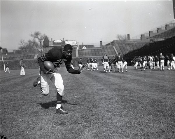 1953 Eddie Macon Chicago Bears "Chicago Sun-Times" Original 4" x 5" B & W Negative (Chicago Sun-Times Archives/MEARS Auction LOA)