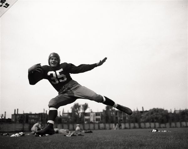 1943 Wilbur Moore Washington Redskins "Chicago Sun-Times" Original 4" x 5" B & W Negative (Chicago Sun-Times Archives/MEARS Photo LOA)