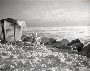1944 Chicago Lakefront Winter Scenes "Chicago Sun-Times" Original 4" x 5" B & W Negatives (Chicago Sun-Times Archives/MEARS Photo LOA) - Lot of 4