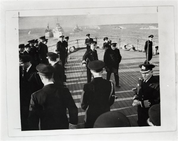 1942 Winston Churchill and Wife "The Chicago Sun-Times" Original 4" x 5" B & W Negatives (Chicago Sun-Times Hologram/MEARS Photo LOA) - Lot of 8