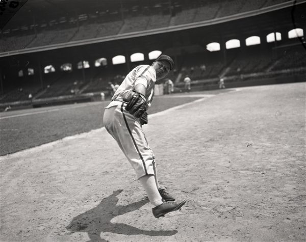 1944 Eddie Lopat Chicago White Sox "Chicago Sun-Times" Original 4" x 5" B & W Negatives (Chicago Sun-Times Archives/MEARS Photo LOA) - Lot of 3