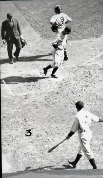1933 Mel Ott New York Giants "The Sporting News" Original 2.25" x 4" Black And White Negative (The Sporting News Collection/MEARS Auction LOA) 