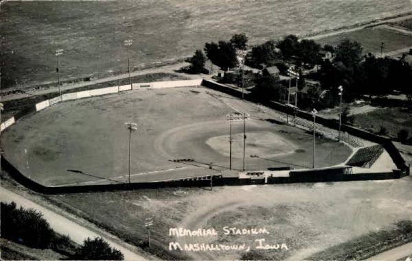 1950s Memorial Field Marshalltown Iowa "The Sporting News Collection Archives" 3.5" x 5.5" Vintage Post Card (Sporting News Collection Hologram/MEARS Photo LOA)
