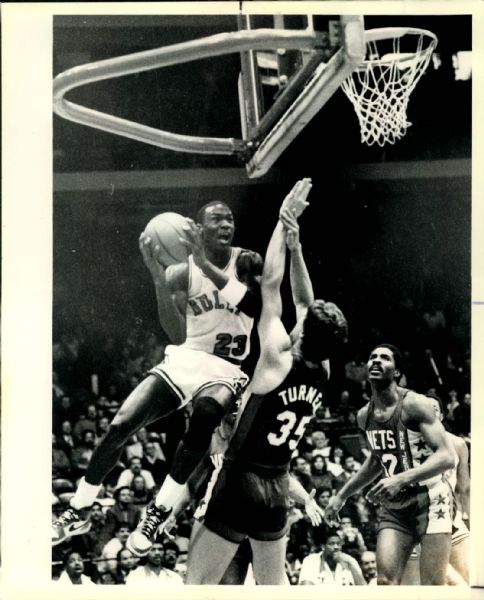 1984-85 Michael Jordan Chicago Bulls Rookie Season "Chicago Sun-Times" Original Type 1 8" x 10" Photo (Sun Times Hologram/MEARS Type 1 Photo LOA)