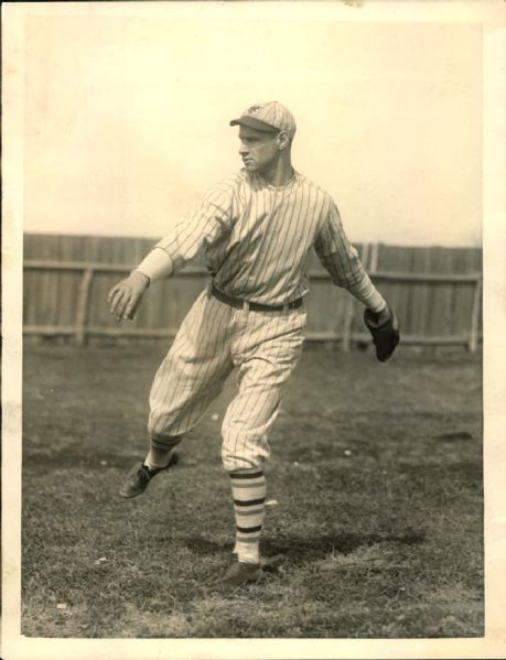 1923 Ollie Voigt New York Giants "The Sporting News Collection Archives" Original 6.5" x 8.5" Photo (Sporting News Collection Hologram/MEARS Photo LOA)