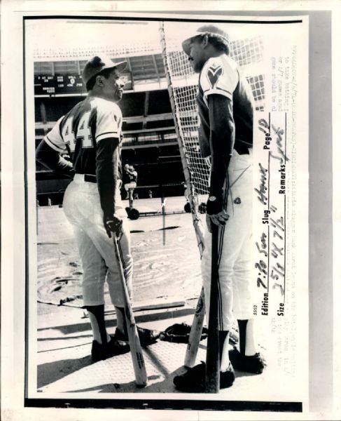 1974 Hank Aaron Atlanta Braves "The Sporting News Collection Archives" Original Photo (Sporting News Collection Hologram/MEARS Photo LOA)