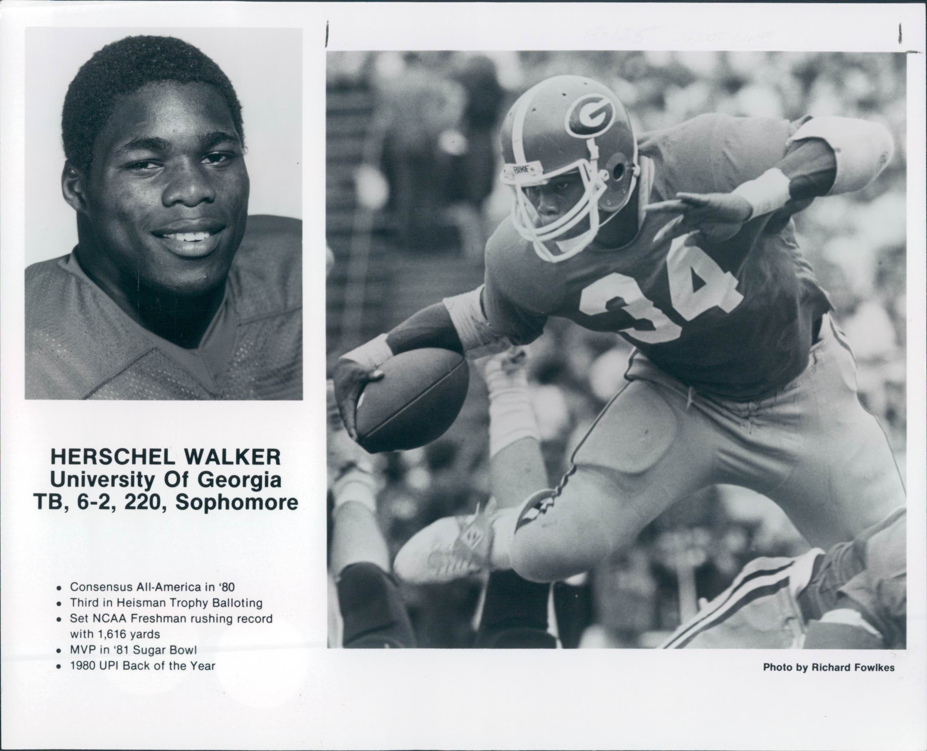 Lot Detail - 1981-89 Hershel Walker Minnesota Vikings / Dallas Cowboys TSN  Collection Archives Original Type 1 8 x 10 Photo (Sporting News  Collection Hologram/MEARS Type 1 Photo LOA) - Lot of 8