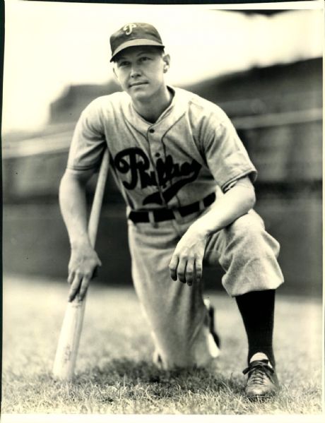 1936 Walt Bashore Philadelphia Phillies "The Sporting News Collection Archives" Original 7.5" x 9.5" Photo (Sporting News Collection Hologram/MEARS Photo LOA)