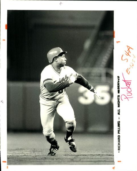 1984-86 Kirby Puckett Minnesota Twins "The Sporting News Collection Archives" Original 8" x 10" Photo (Sporting News Collection Hologram/MEARS Photo LOA)