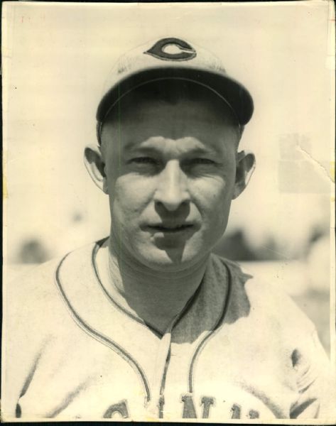 1935 Chuck Dressen Cincinnati Reds "The Sporting News Collection Archives" Original 7.5" x 9.5" Photo (Sporting News Collection Hologram/MEARS Photo LOA)