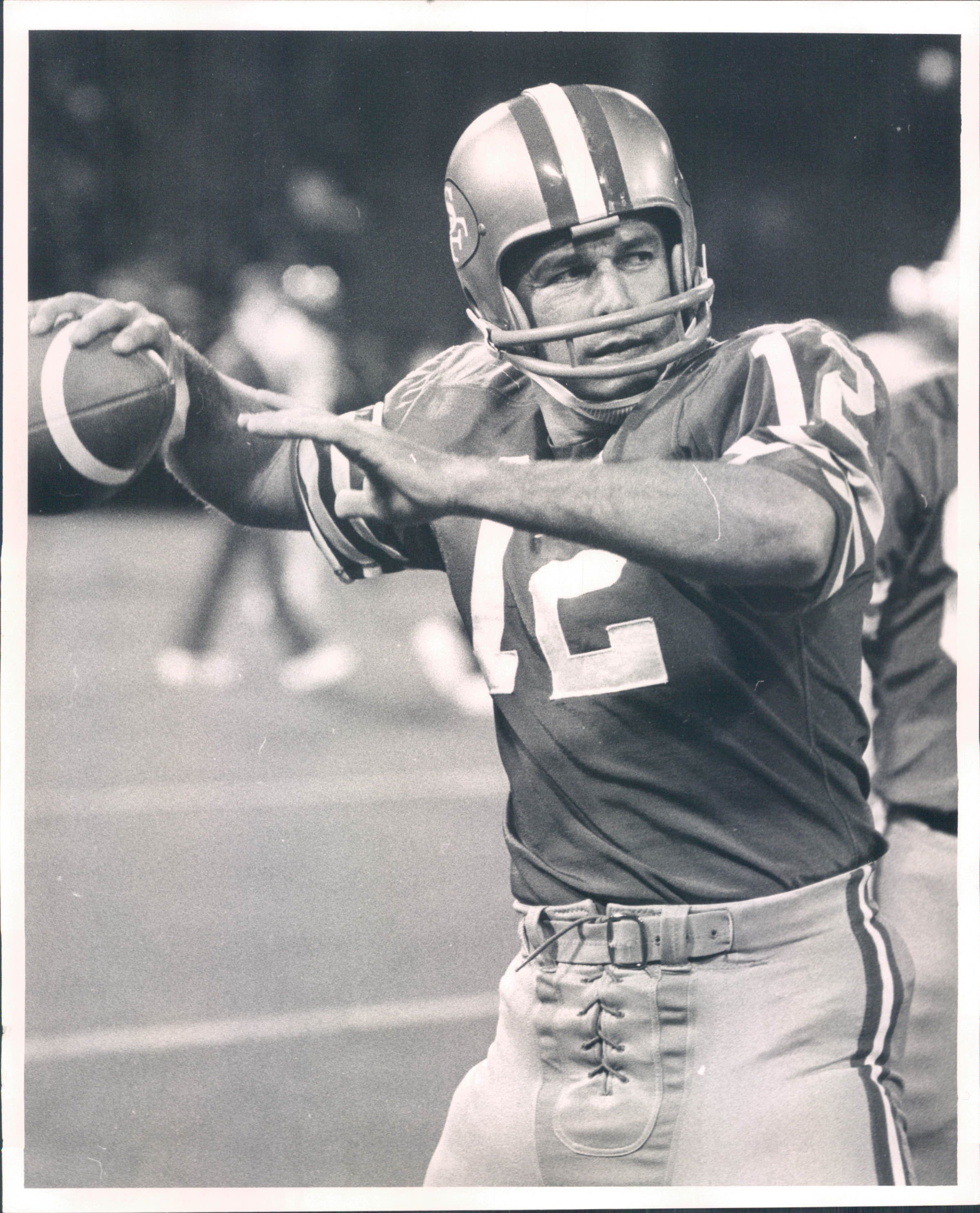 Lot Detail - 1970-72 John Brodie San Francisco 49ers The Sporting News  Collection Archives Original Photos (Sporting News Collection  Hologram/MEARS Photo LOA) - Lot of 9