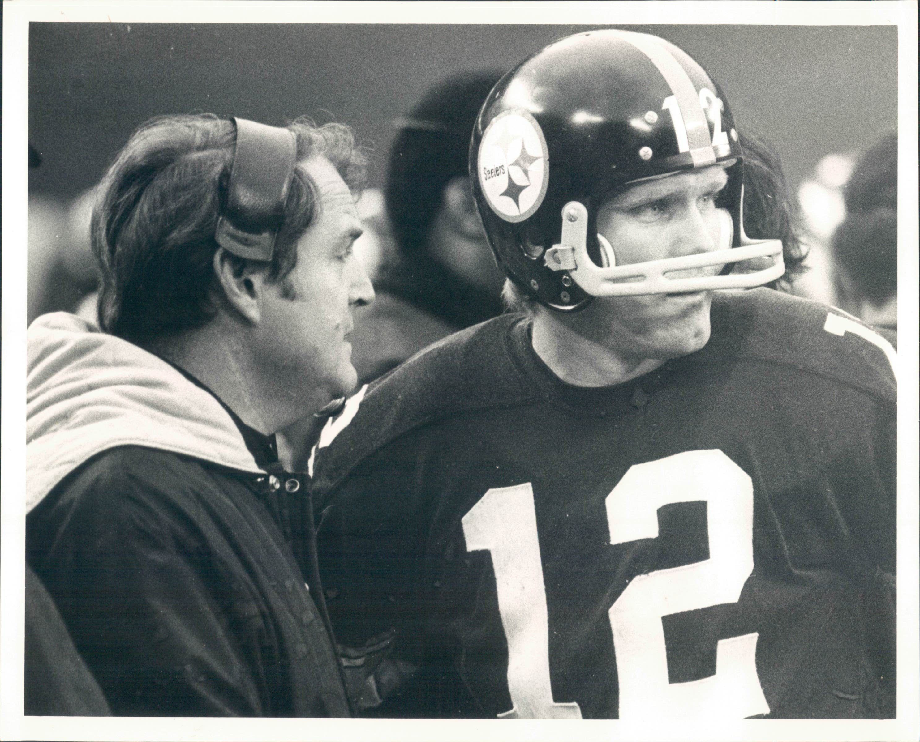 Lot Detail - 1972 Terry Bradshaw Pittsburgh Steelers Vintage Signed St.  Petersburg Times Original 8 x 10 Photo (St. Petersburg Times  Hologram/MEARS Photo LOA) - JSA