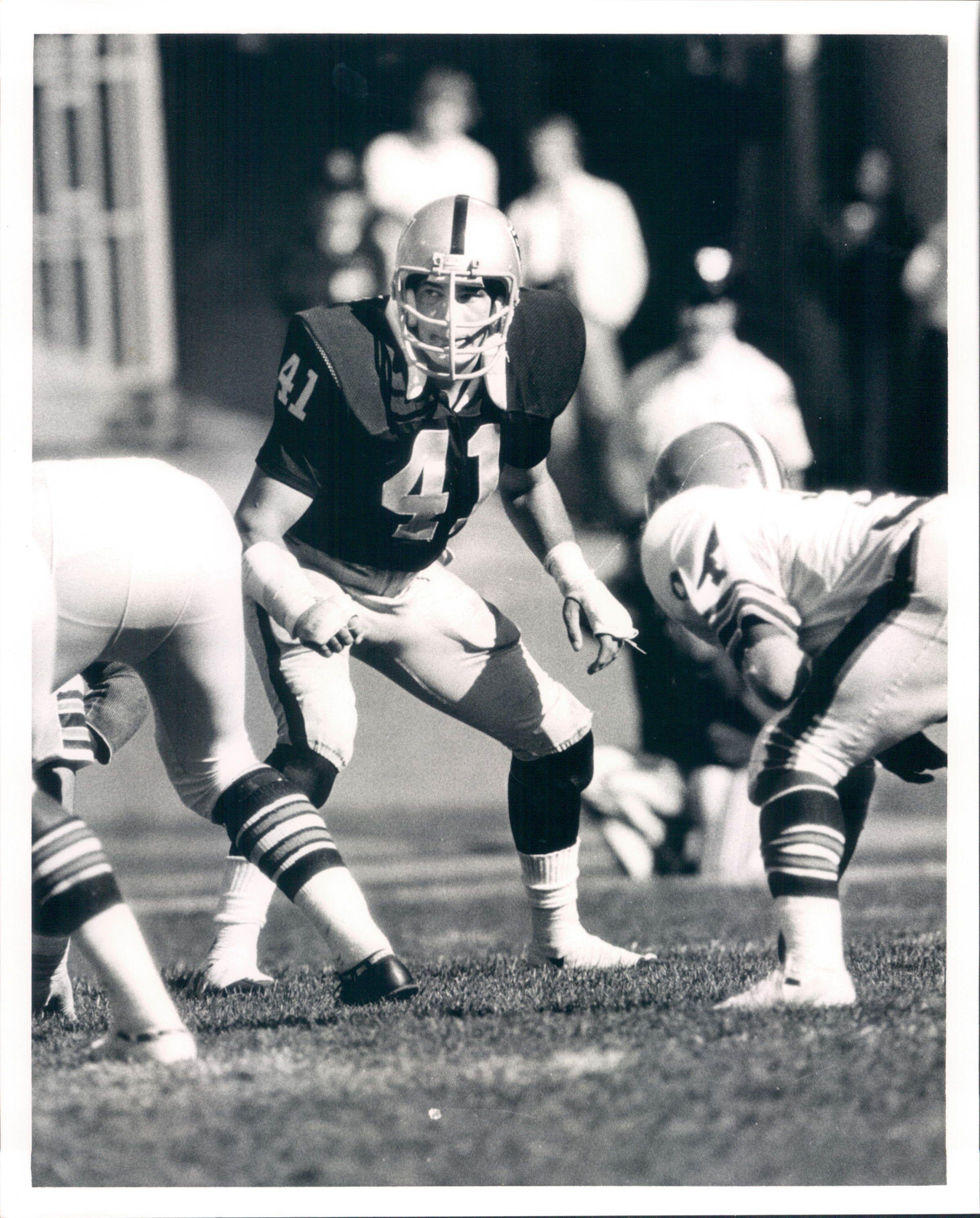 Lot Detail - 1972-82 Phil Villapiano Oakland Raiders and Buffalo Bills TSN  Collection Archives Original Photo (Sporting News Collection  Hologram/MEARS Photo LOA) - Lot of 12