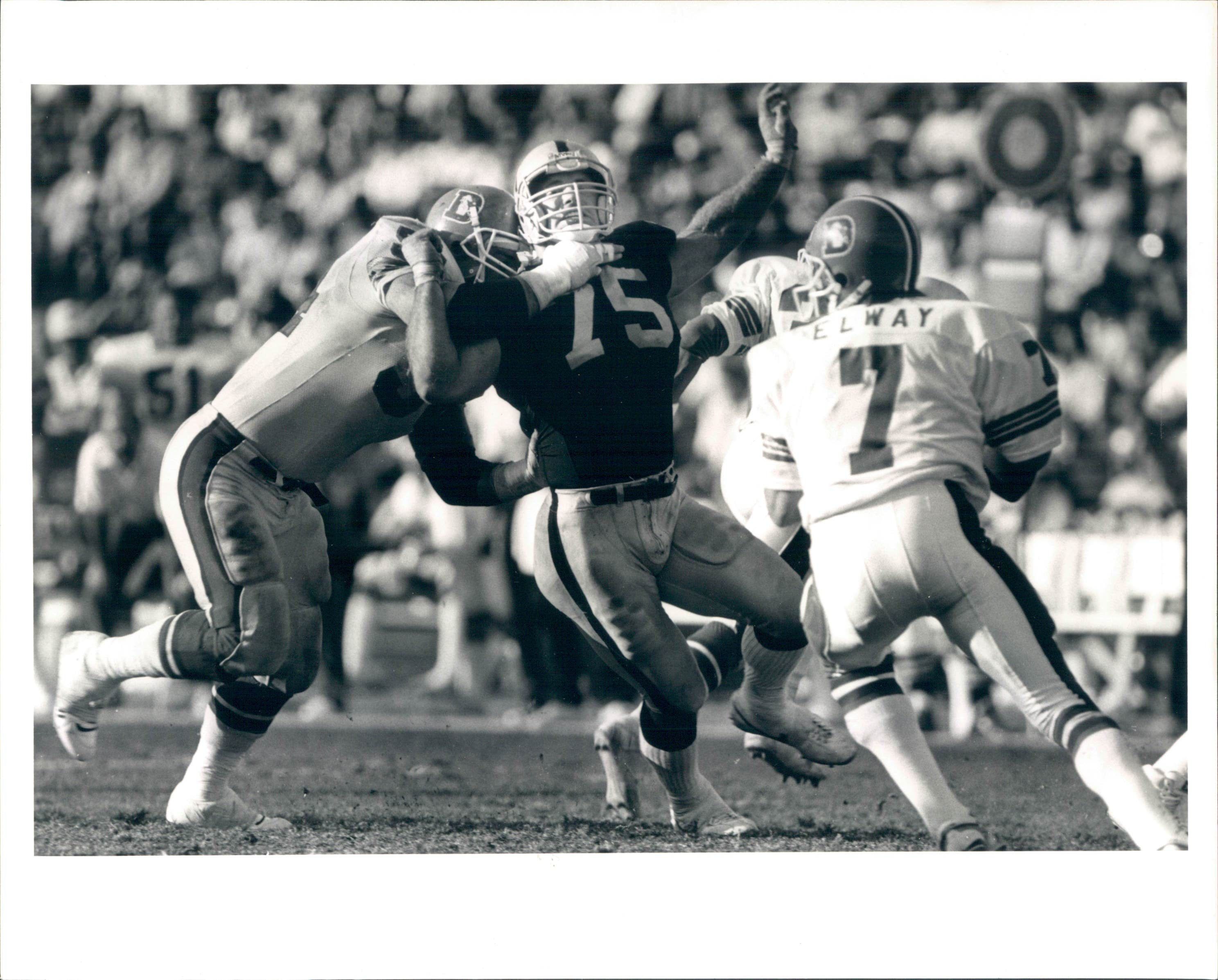 Howie Long  SportPics Archive