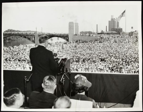 1936 President Roosevelt at George Rogers Clark Memorial "The Chicago Sun Times Archives" Original 11" x 14" Jumbo Oversized Photo (CST Hologram/MEARS Photo LOA) Unique 