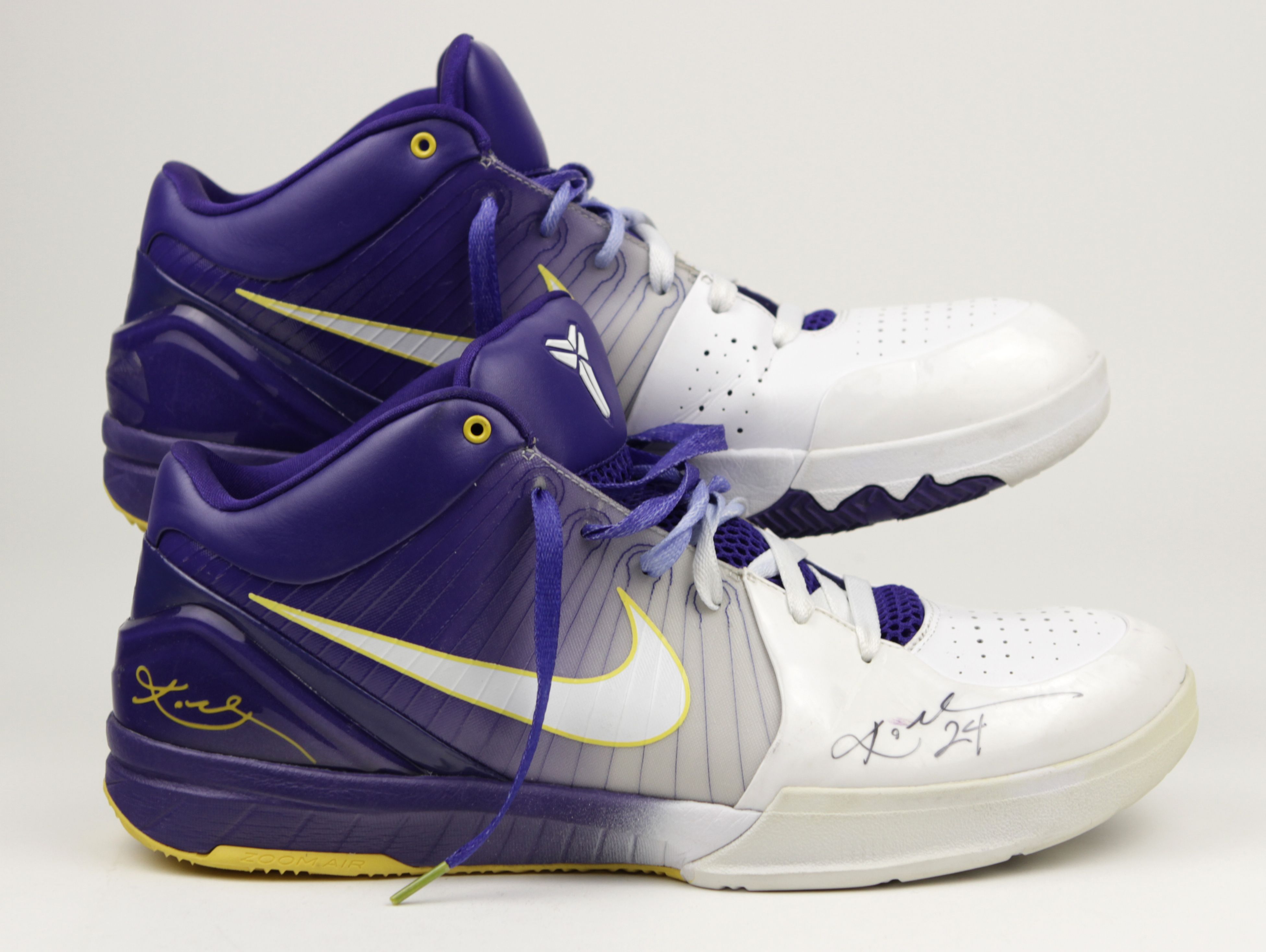 Kobe Bryant Los Angeles Lakers Signed Game Worn Sneakers