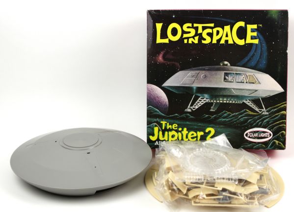 1998 Lost in Space Jupiter 2 Spaceship Assembly Kit "Playing Mantis and Polar Lights" (MIP)