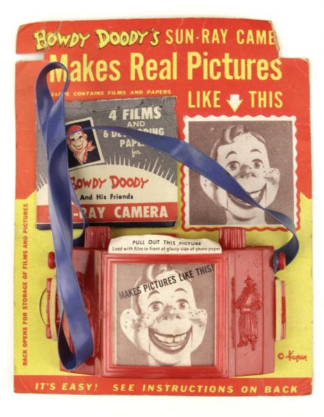 1950s Howdy Doody Sun-Ray Camera w/Unopened Films & Developing Papers MOC