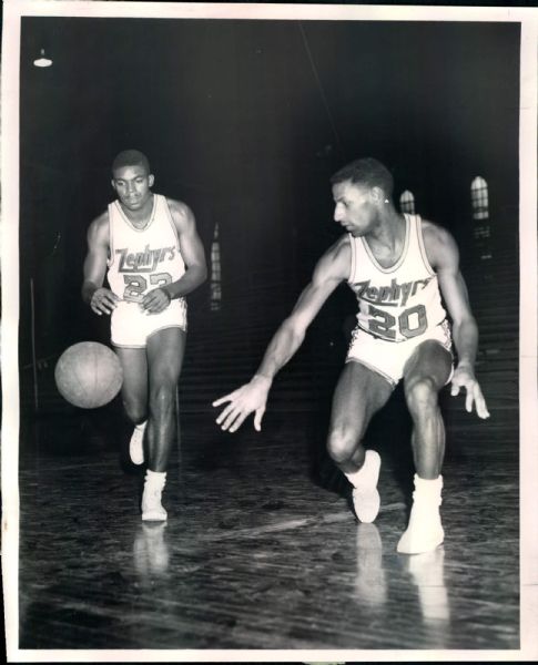 1962 Walt Bellamy Don Nelson Chicago Zephyrs "Chicago Sun Times Collection Archives" Original 8" x 10" Photos (CST Hologram/MEARS LOA) - Lot of 6