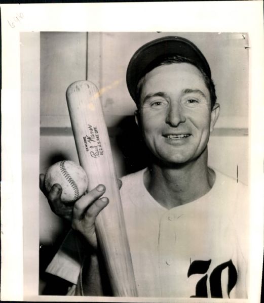 1942 Paul Waner Boston Braves  "Boston Herald Collection Archives" Original 8" x 9 1/4" Photo (BH Hologram/MEARS LOA)