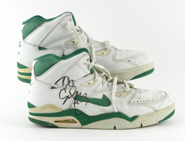 1991 Danny Schayes Milwaukee Bucks Game Worn Signed Shoes - MEARS Auction LOA & JSA 