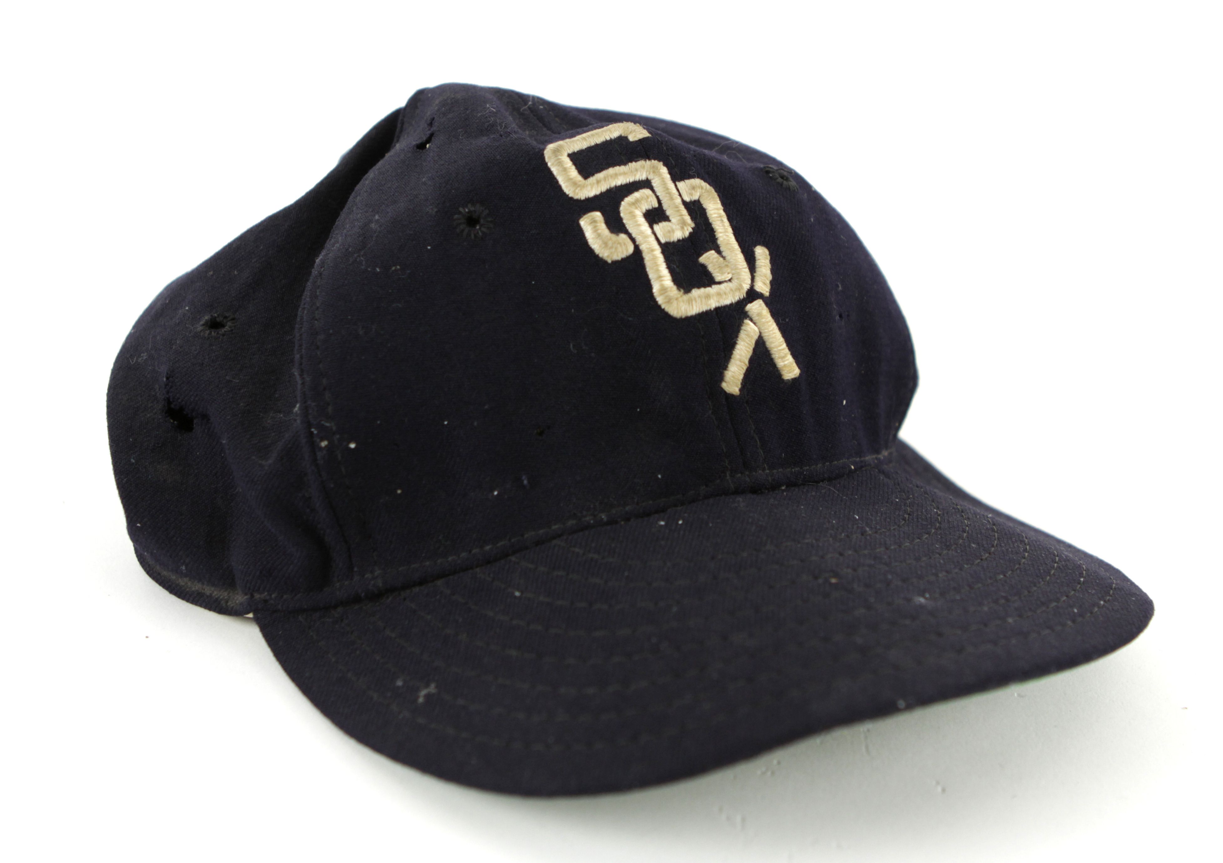 Lot Detail - 1969 Chicago White Sox Game Cap (MEARS LOA)